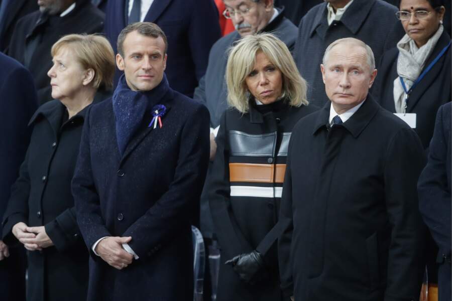 Brigitte Macron dans un manteau signé Louis Vuitton qui coûte plus de 3 000 € fait le buzz
