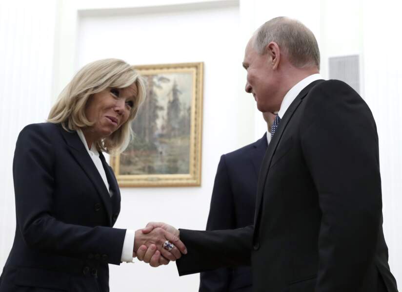 Vladimir Poutine sous le charme de Brigitte Macron, à Moscou, le 15 juillet 2018