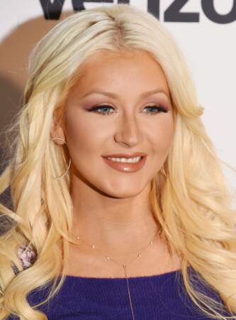 Do : des sourcils blonds qui vont parfaitement avec la carnation de Christina Aguilera