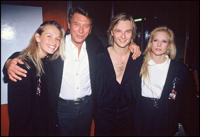 Estelle Lefebure, Johnny Hallyday, David Hallyday et Sylvie Vartan lors de la tournée de David en 1991