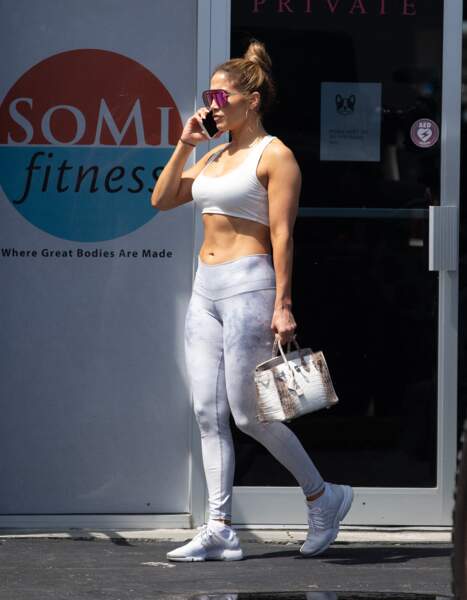 Jennifer Lopez sort de la gym avec sa fille Emme