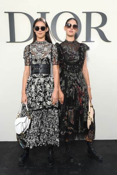 Les comtesses Viola et Vera Arrivabene au photocall Dior pour le défilé printemps-été 2019.