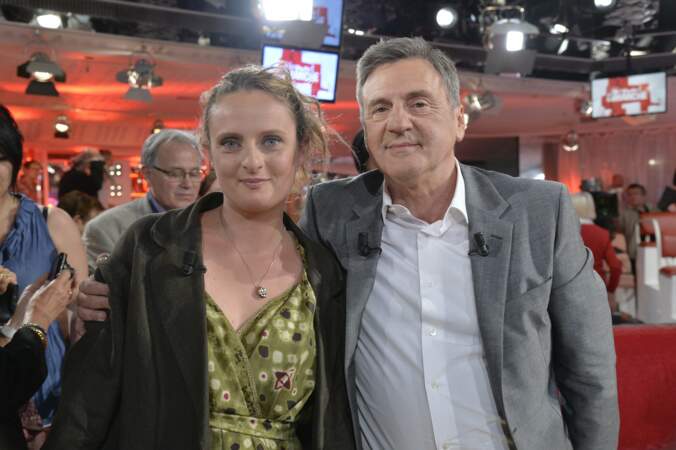 Daniel Auteuil et sa fille Aurore lors de l'enregistrement de l'émission "Vivement Dimanche" en 2013