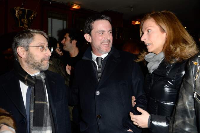 Manuel Valls, Anne Gravoin et Haïm Korsia à la représentation de la pièce "Les Fantômes de la rue Papillon"