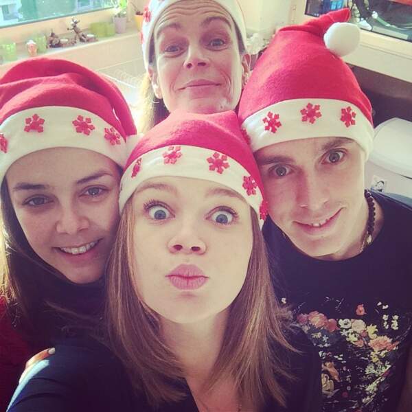 Stéphanie et ses trois enfants Louis, Pauline et Camille réunis pour les fêtes de Noël en décembre 2014