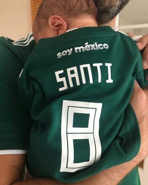 Santiago, le fils d'Eva Longoria et José Baston, supporter de l'équipe du Mexique durant la Coupe du Monde 2018
