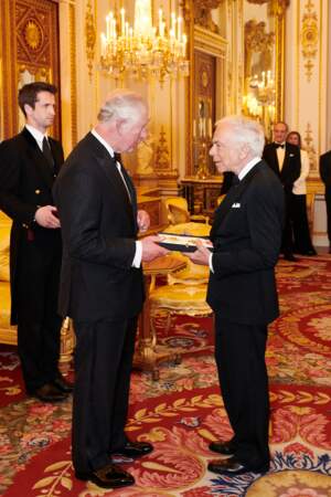 Le 19 juin 2019, Ralph Lauren reçoit le titre de Chevalier honoraire du Royaume-Uni des mains du prince Charles