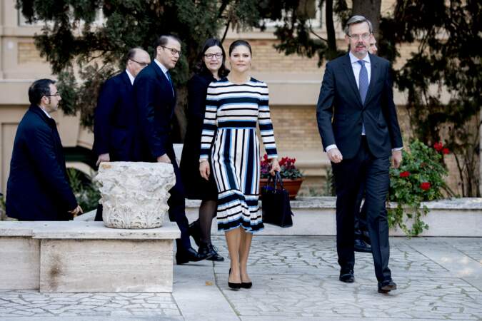 La princesse Victoria et le prince Daniel de Suède visitent l'institut suédois à Rome