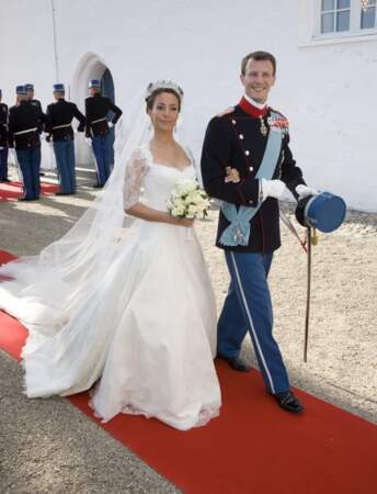 Le prince Joachim de Danemark et Marie Cavallier (en robe Arasa Morelli) lors de leur mariage le 24 mai 2008