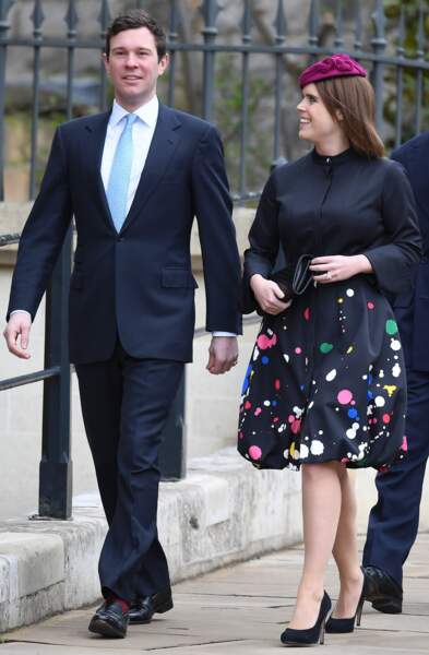 La princesse Eugenie ose la jupe évasée tachetée de couleurs aux côtés de son fiancé Jack Brooksbanke.