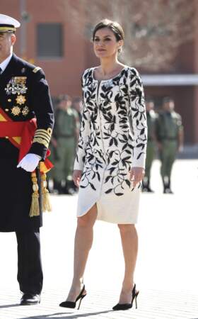 La reine Letizia d'Espagne lors de la remise du drapeau national "Napoles" le 23 février 2019