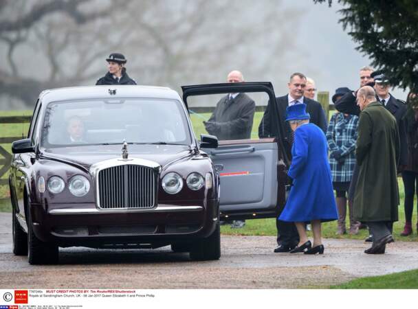 Première apparition publique de la reine Elizabeth II depuis son coup de froid