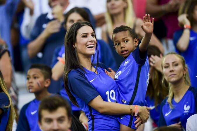 Ludivine Sagna et son fils Kais lors du match France - Allemagne de l'Euro 2016