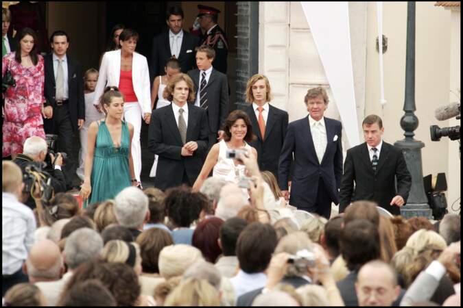 Charlotte Casiraghi en compagnie de toute la famille princière lors de l'avènement du prince Albert II de Monaco.