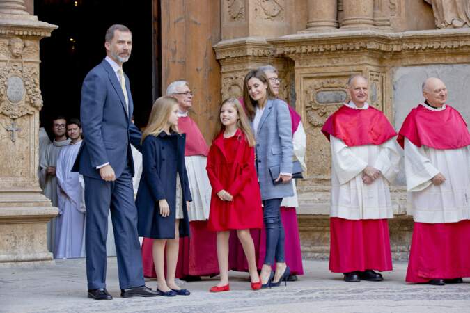 La famille royale assistait à la messe dans la cathédrale