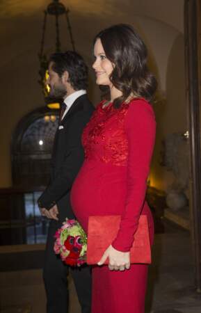 Le prince Carl-Philip et son épouse Sofia enceinte de 7 mois à l'Académie Royale des Arts de Suède