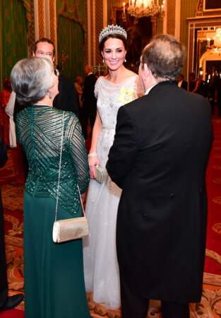 Kate Middleton sublime dans une robe scintillante Jenny Packham