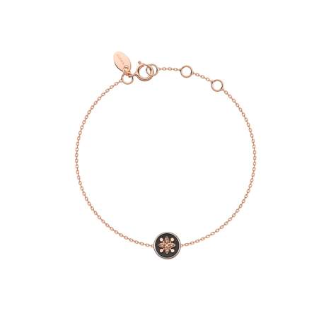 Bracelet en or rose, onyx et diamants, 650 €, Guérin Joaillerie.