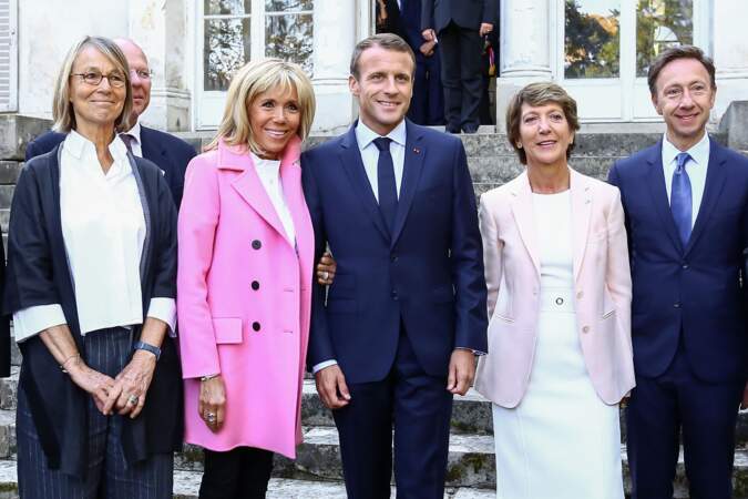 Aux côtés de Françoise Nyssen, ministre de la Culture ou encore de Stéphane Berne, Brigitte Macron rayonne.