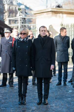 Brigitte et Emmanuel Macron, lors de la cérémonie d'adieu à Johnny Hallyday