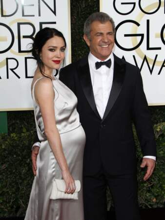 Rosalind Ross (enceinte) et Mel Gibson lors des Golden Globe Awards le 8 janvier 2017