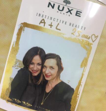 Lucille Brunette, et Aliza Jabès, fondatrice de la marque Nuxe, fêtent les 25 ans de l'Huile Prodigieuse