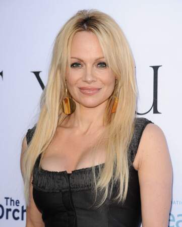 Pamela Anderson à Los Angeles en Juin 2015