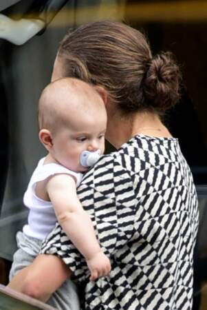Victoria De Suede avec son bébé le Prince Oscar dans les rues de New-York 