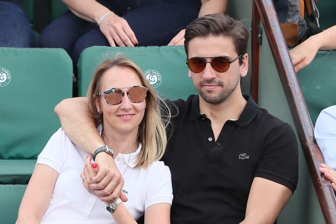 Audrey Lamy et son compagnon Thomas Sabatier dans les tribunes de Roland Garros le 31 mai 2018