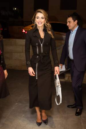 La Reine Rania arrive à la Galerie 