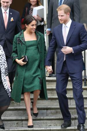 Meghan Markle est apparue tout sourire aux côtés du prince Harry ce lundi 11 mars, à Londres