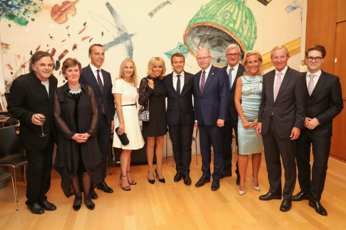 Brigitte Macron très élégante aux côtés de son mari Emmanuel Macron en Autriche