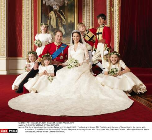 La photo officielle du mariage du Prince William et de Kate Middleton (en robe Alexander McQueen) en 2011