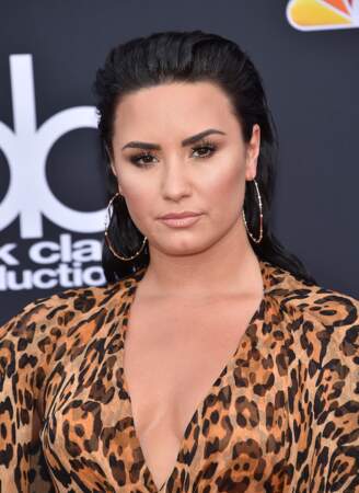 L'effet "wet hair" sauvage de Demi Lovato