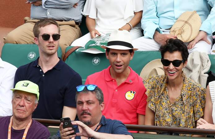 Le chanteur Mika et son compagnon Andy Dermanis très concentrés à Roland Garros