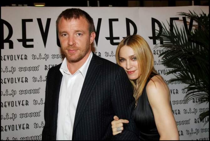 Madonna et Guy Ritchie à l'avant première du film "Revolver" à Paris en 2005