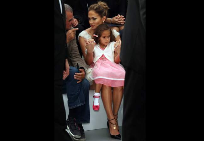 Jennifer Lopez et sa fille Emme au show Chanel printemps-été 2012