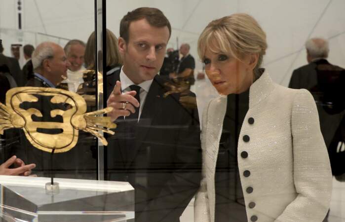 Brigitte Macron et son époux étaient à l'inauguration d'un musée à Abu Dhabi.