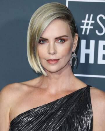 Le blond froid de Charlize Theron