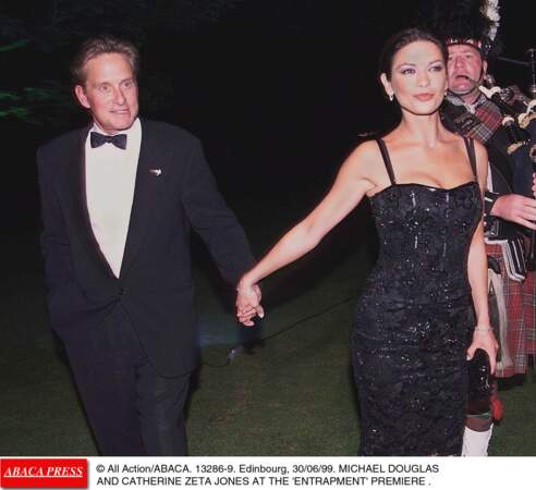 Michael Douglas et Catherine Zeta-Jones à la première de "Haute Voltige" (1999)