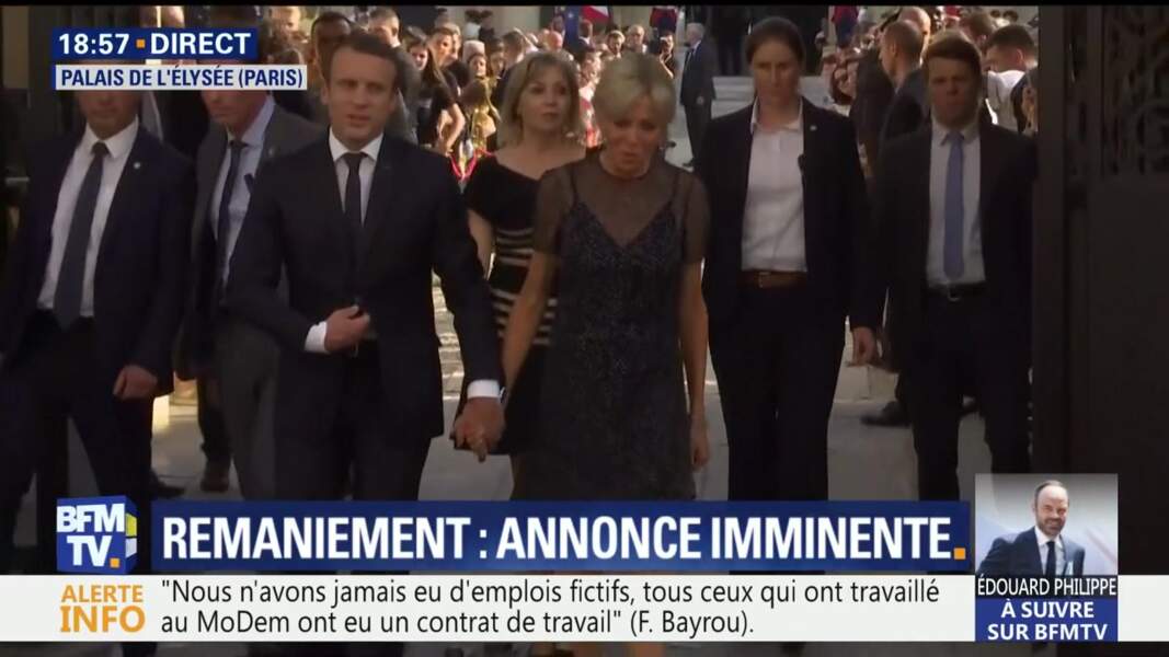 Brigitte et Emmanuel Macron main dans la main