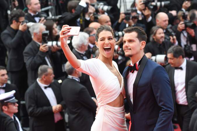 Laury Thilleman et son chéri Juan Arbelaez à Cannes le 23 mai 2017