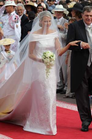Charlène de Monaco en robe Armani lors de son mariage, le 2 juillet 2011 en la chapelle Sainte-Devote