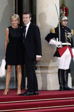 Brigitte Macron accompagné de son époux Emmanuel 