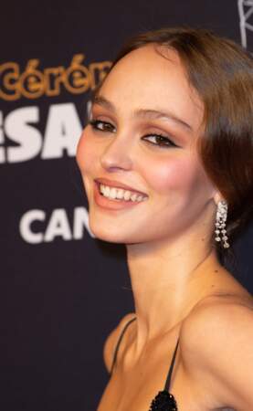 Lily-Rose Depp son clin d'oeil à sa mère Vanessa Paradis aux César 2019