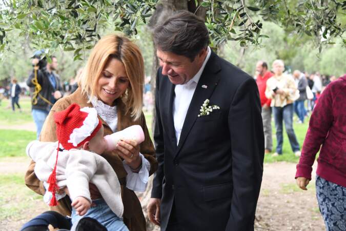 Christian Estrosi, le maire de Nice, et sa femme Laura Tenoudji avec leur fille Bianca