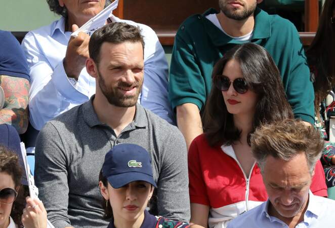 Alban Lenoir et sa compagne Anne Serra à Roland Garros le 30 mai 2018
