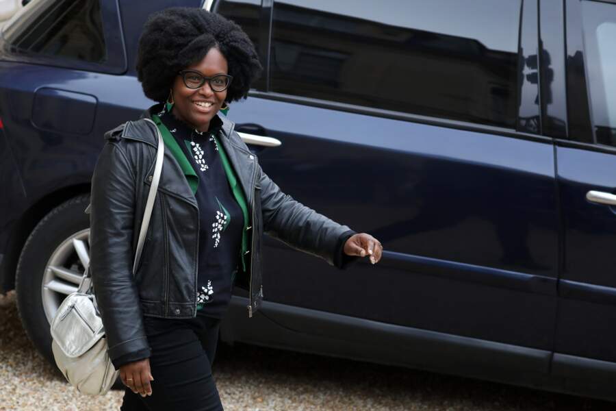 Sibeth Ndiaye portait un perfecto à la sortie du conseil des ministres le 10 avril 2019, au palais de l'Elysée.