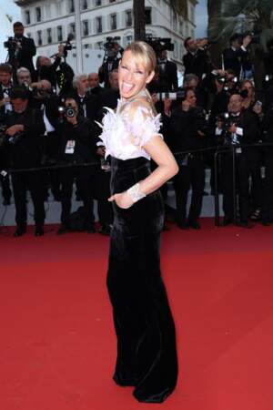 Estelle Lefébure était présente pour la montée des marches lors de la cérémonie d'ouverture du Festival de Cannes