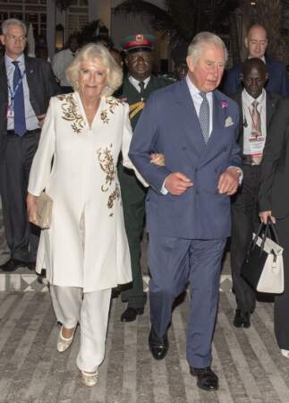 Camilla et le prince Charles, au Coco Ocean Resort & Spa, à Bijilo, en Gambie, le 31 octobre 2018.